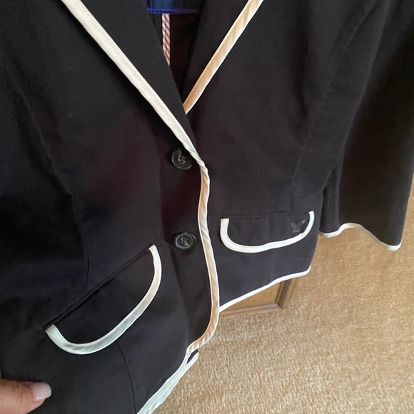 American Eagle Outfitters Black Blazer with White Accents - Picture 8 of 16